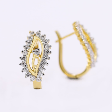 Shimmering Yellow Gold And Sparkling Diamond Hoop...