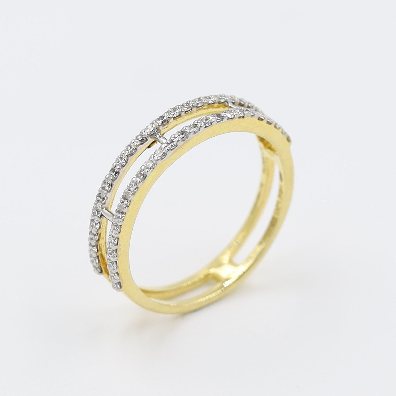 18Kt Yellow Gold Contemporary Double Diamond Ling Ring