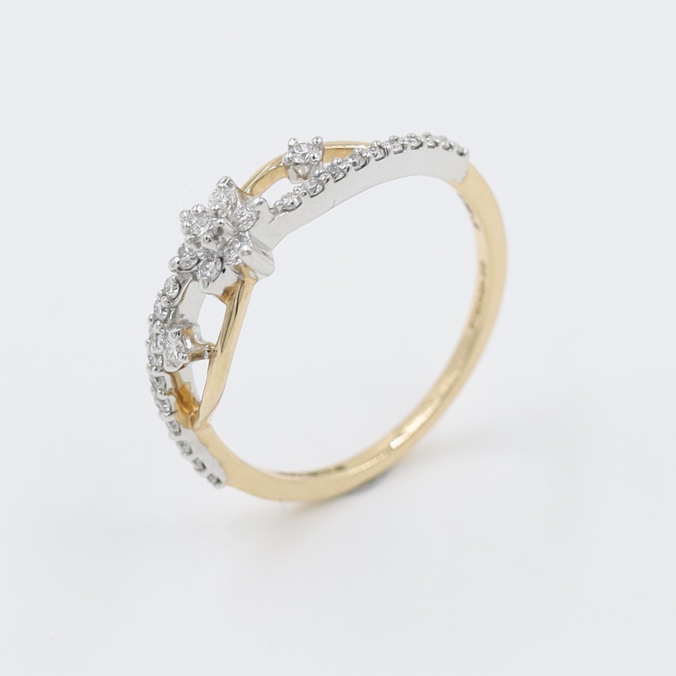 Elegant Star Diamond Ring