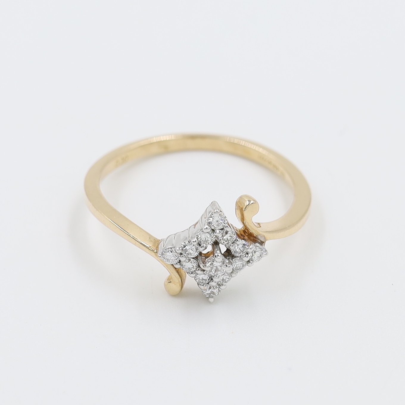 14kt Rose Gold Multipal Real Diamond Ring