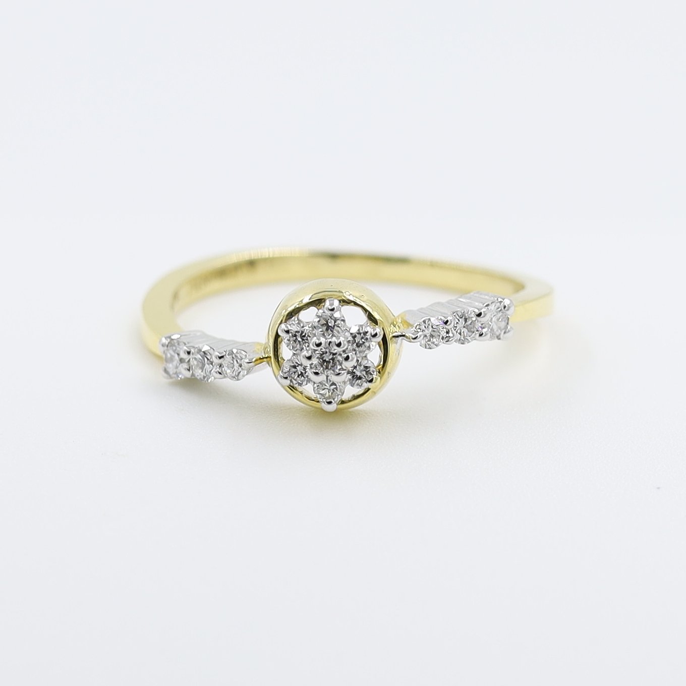 14Kt Elegant Floral Real Diamond Ring