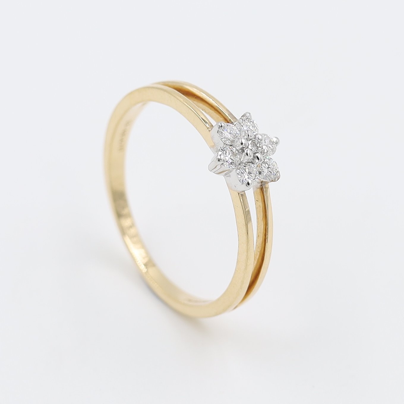 14kt Rose Gold Single Star Daimond Ring