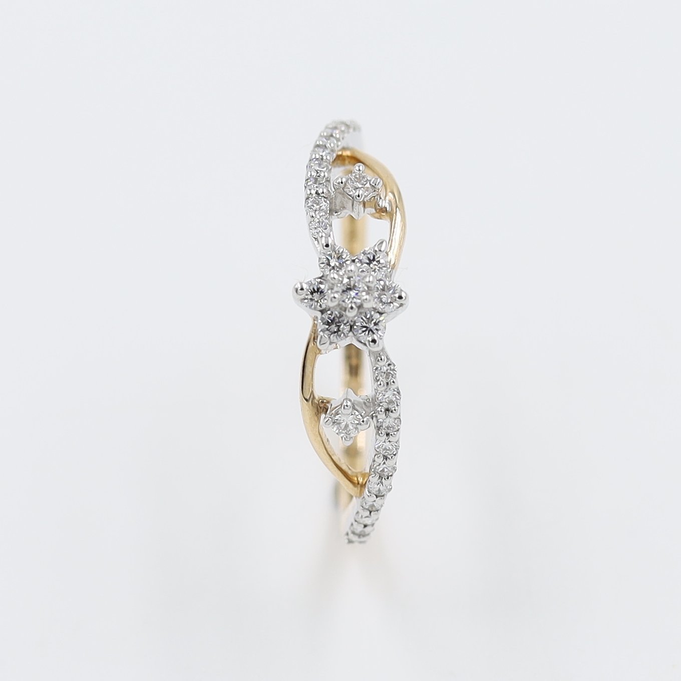 Elegant Star Diamond Ring