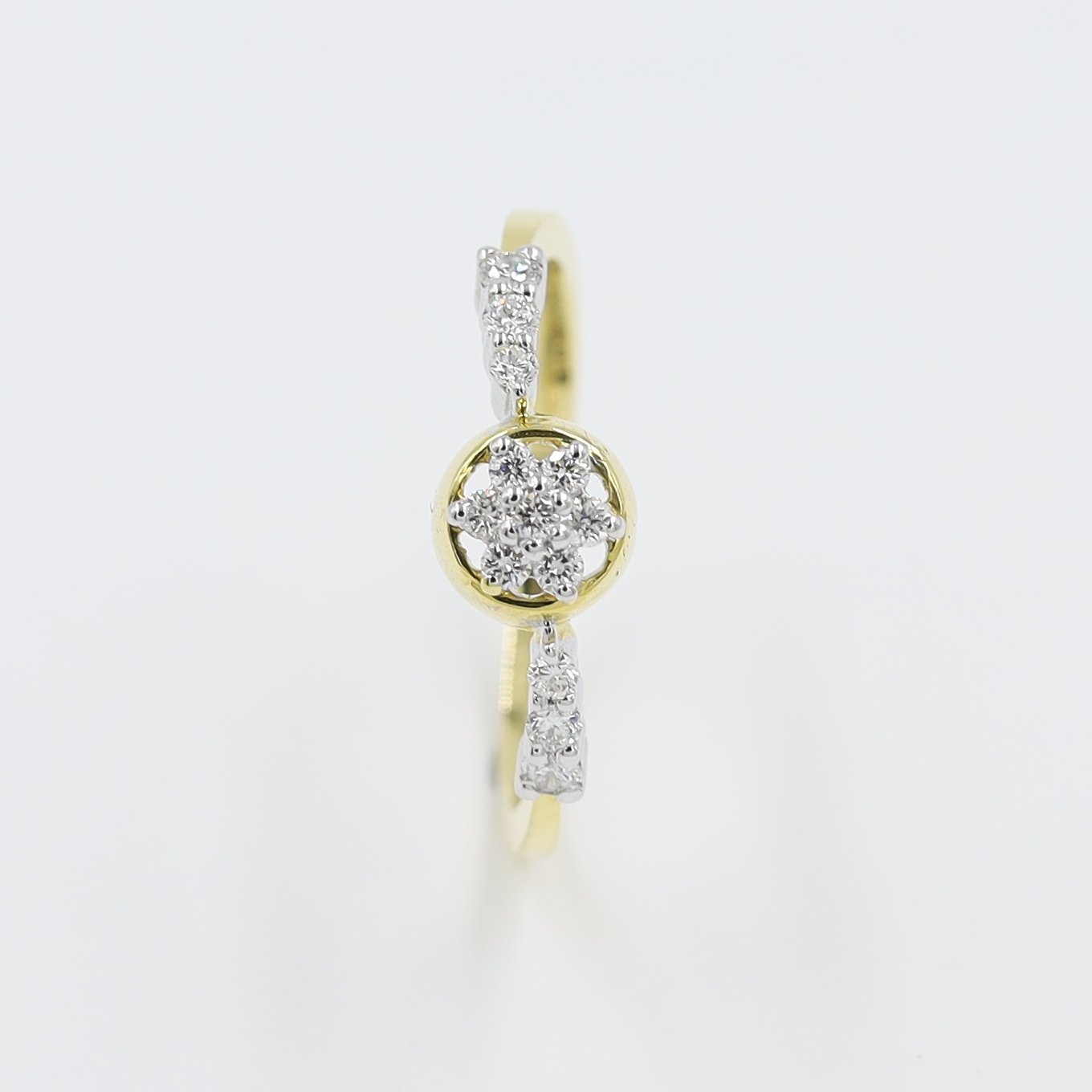 14Kt Elegant Floral Real Diamond Ring