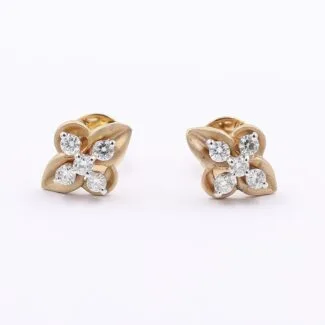 Traditional Diamond Stud Earrings
